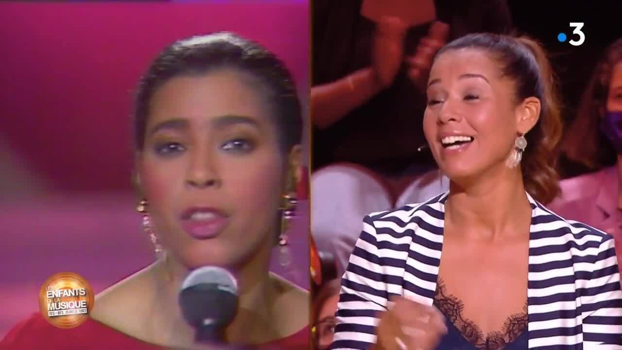 VOICI - Les enfants de la musique : Chimène Badi découvre être le sosie d'une grande chanteuse des années 80