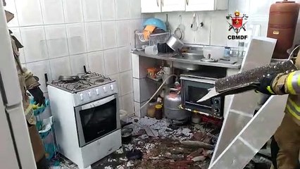 Parede de obra cai em casa no Riacho Fundo 1 enquanto moradora fazia almoço