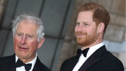 VOICI - Prince Harry : pourquoi le prince Charles a du mal à supporter les critiques de son fils