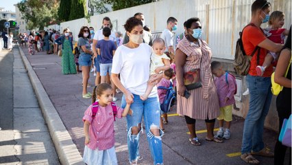 FEMME ACTUELLE - Covid-19 : le gouvernement harmonise les règles de la garde d’enfants malades entre les parents vaccinés ou non