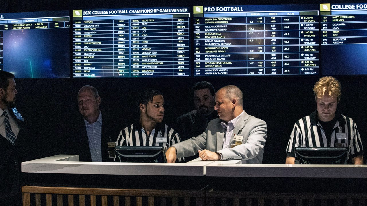 Arizona Sports Betting Hit $500 Million In January, Kansas Legalizing