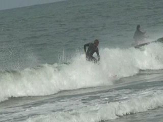 Hugues Oyarzabal Surfing