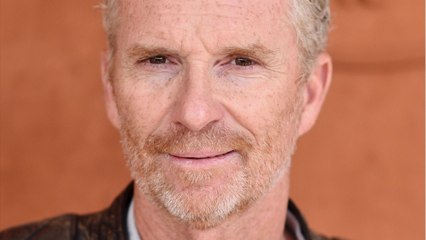 FEMME ACTUELLE - Denis Brogniart : l'animateur est tombé amoureux... sur le tournage de Koh-Lanta !