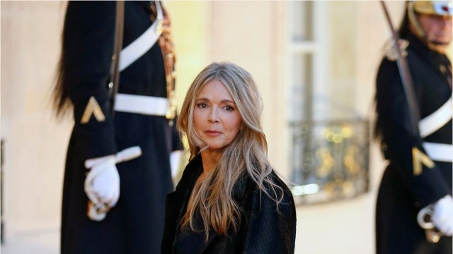FEMME ACTUELLE - Hélène Rollès dézinguée par une journaliste : Jean-Luc Azoulay vole à son secours