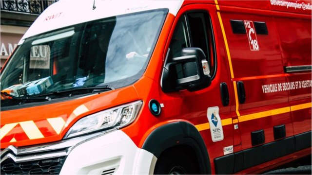 FEMME ACTUELLE - Un homme de 300 kilos, bloqué chez lui depuis des mois, va être évacué