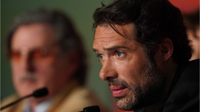 FEMME ACTUELLE - Nicolas Bedos accusé de racisme envers un couple asiatique, il répond aux critiques avec humour