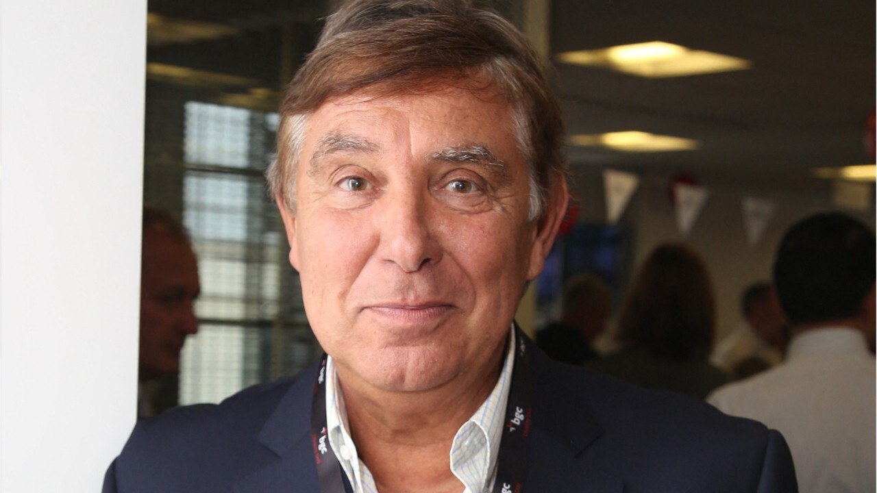 FEMME ACTUELLE - Jean-Pierre Foucault : sa réponse cinglante après les critiques sur son tweet parodique