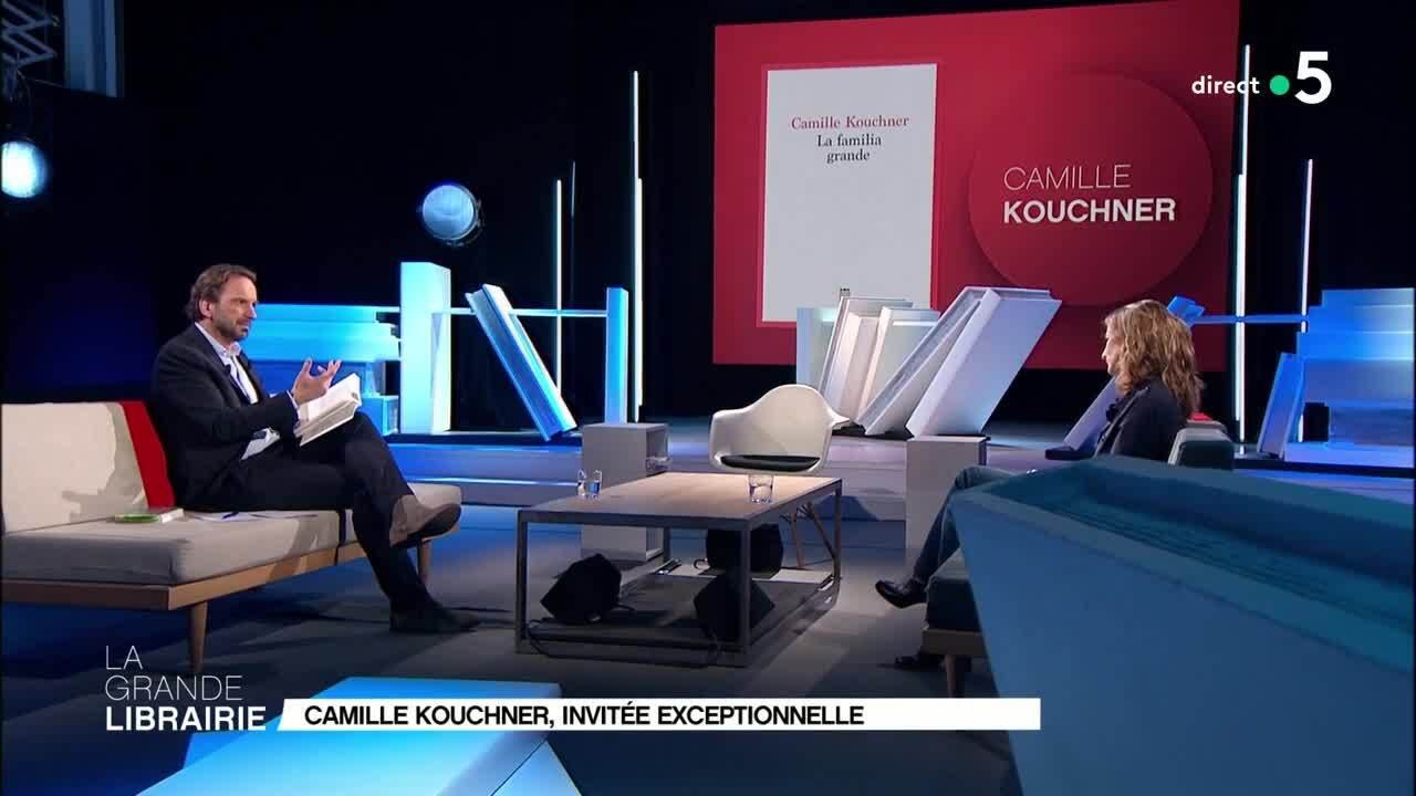 FEMME ACTUELLE - Olivier Duhamel : ce souvenir bouleversant de Camille Kouchner qu'elle ne pourra "jamais oublier"
