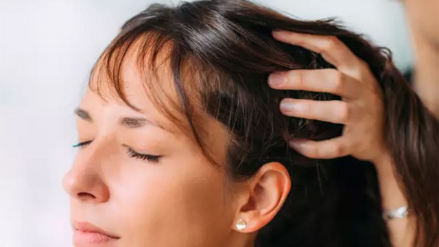 प्याज का रस बालों पर लगाने के नुकसान, ये गलती करने से पहले जरूर देखें वीडियो | Boldsky