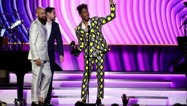 La victoire de Jon Batiste aux Grammy Awards n'a rien d'anodine