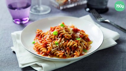 Fusilli au pesto rustico légumes méditéranéens et au scamorza fumée