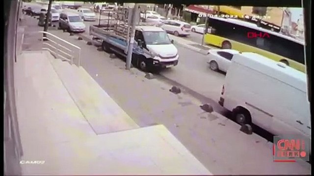 Otobüs ortalığı birbirine kattı
