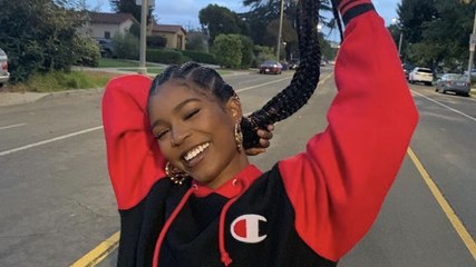 Un Garçon Stupide répond aux haters avec une chanson et un clip surprenant !