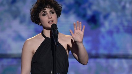 GALA VIDÉO - Barbara Pravi effondrée après la mort de sa grand-mère : “Quelle merde l’Alzheimer”