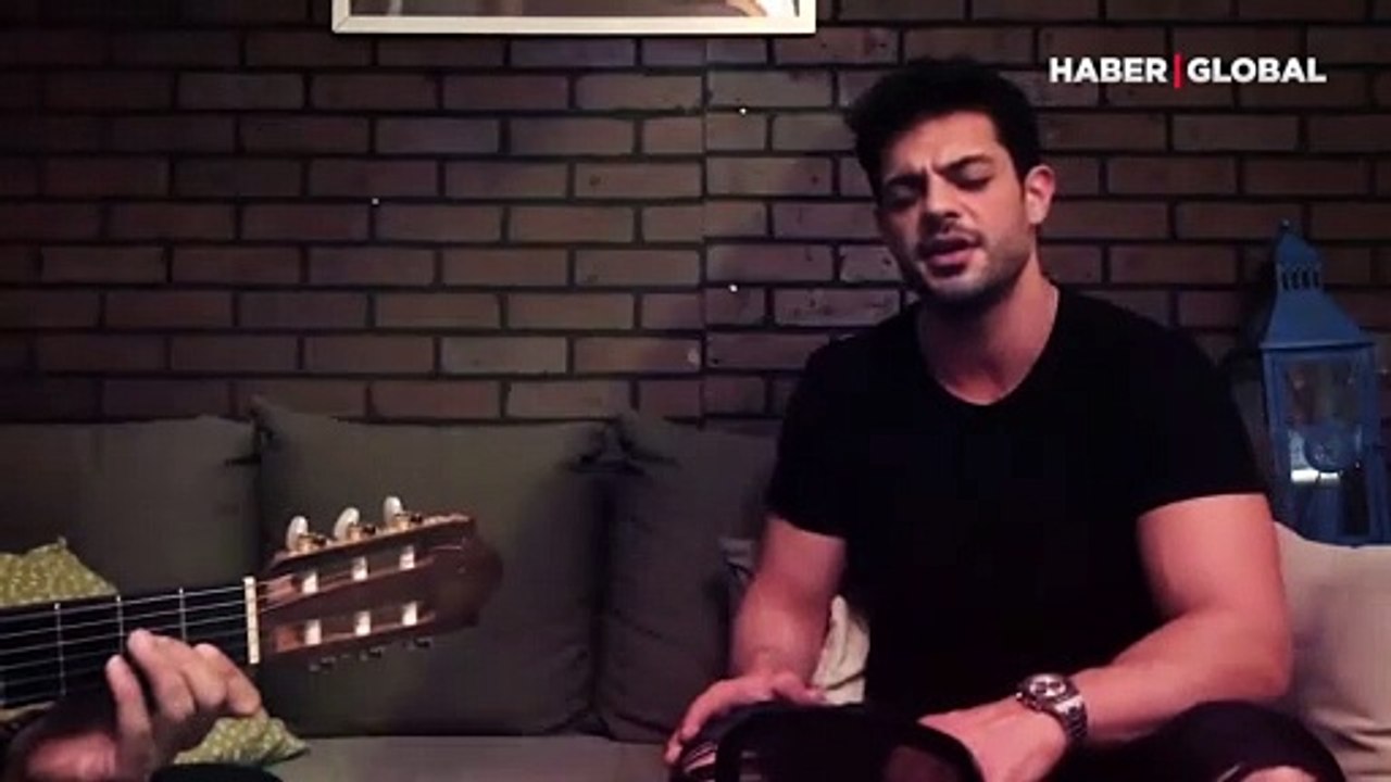 Hadise'nin sevgilisi Mehmet Dinçerler'in 'Kum Gibi' performansı sosyal medyada gündem oldu