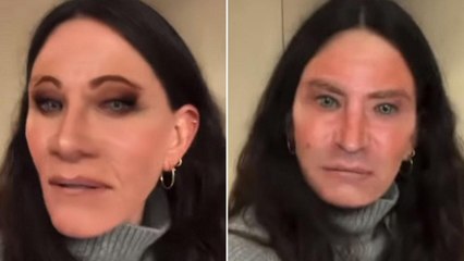 Courteney Cox Tries Out the Viral Friends Face App... horrible !