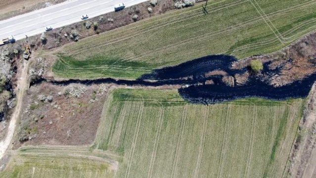 EDİRNE'DE FUEL OİL KAZANI PATLADI; TONLARCA YAKIT ÇEVREYE YAYILDI