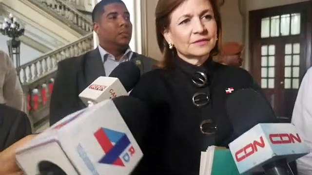 Raquel Peña reafirma compromiso del Gobierno sobre educación