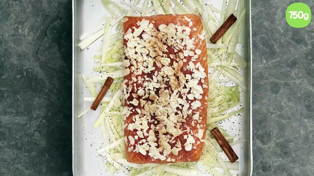 Saumon de Norvège au four aux amandes, à la cannelle et au fenouil