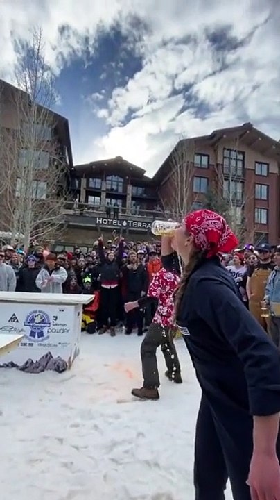 Après la tournante au tennis de table, voici la tournante à la bière !