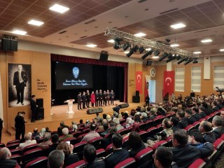 Bakan Soylu, Emniyet mensuplarıyla "Polis Cemil Efendi" belgeselini izledi