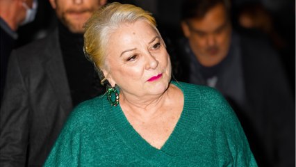 FEMME ACTUELLE - Josiane Balasko : son avis très cash sur le mandat d’Emmanuel Macron