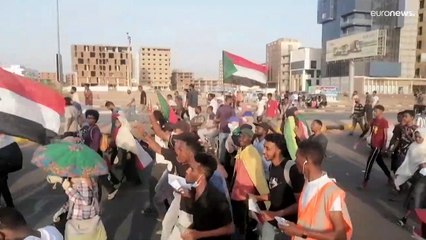 إطلاق الغاز المسيل ومقتل متظاهر في احتجاجات ضد الانقلاب في السودان