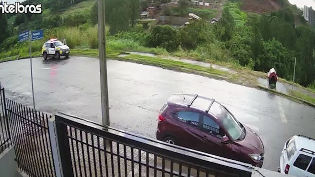 Vídeo: Veja a ação da PM após perseguição e troca de tiros com bandidos no Universitário