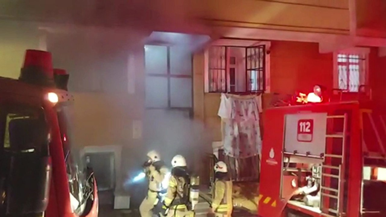 Tuzla'da yangın; 5 kişi hastaneye kaldırıldı