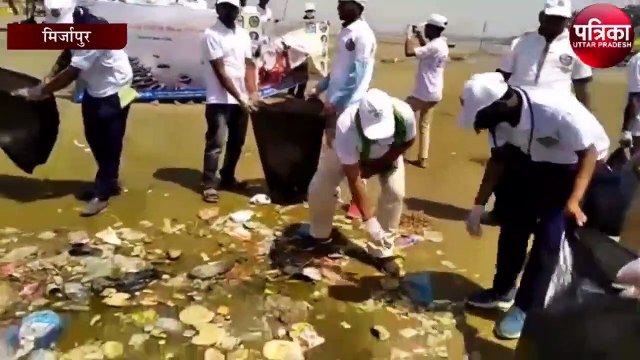 गंगा स्वच्छता अभियान के तहत की गई घाटों की साफ सफाई