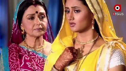 Rashmi Desai spotted at Barrel Andheri for the promotion of her Music Video 'Parwah'