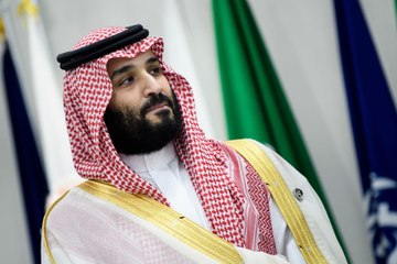 فيديو تحية محمد بن سلمان لشقيقه الأكبر يثير تفاعلًا كبيرًا