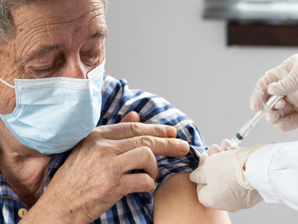 Israelische Studie deckt auf: So wirksam ist der zweite Corona-Booster