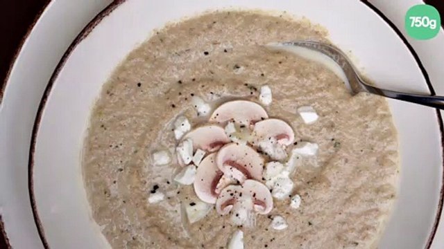 Potage aux champignons de Paris et au fromage de chèvre