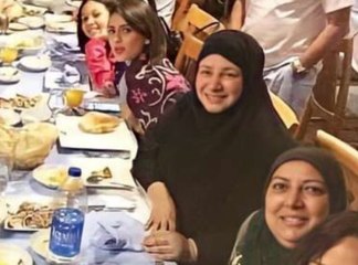 صورة عبلة كامل في إحدى موائد الرحمن تثير حيرة الجمهور