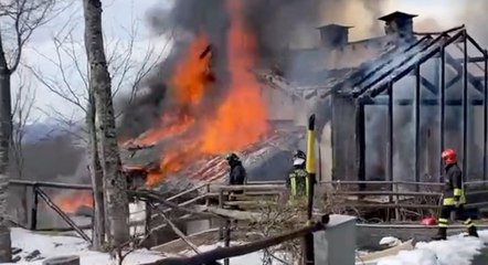 Abetone-Cutigliano (PT) - Brucia un'abitazione in localtà Doganaccia (07.04.22)