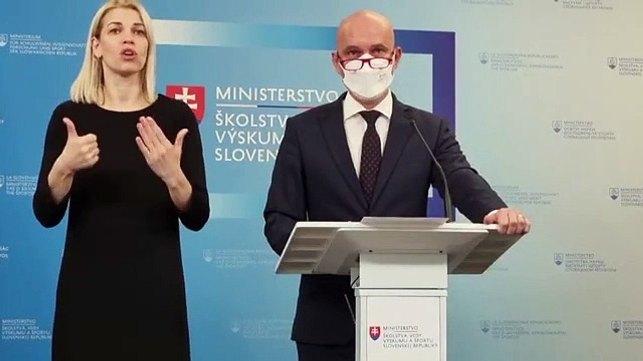 ZÁZNAM: B. Gröhling: Na školách je umiestnených 6248 ukrajinských žiakov