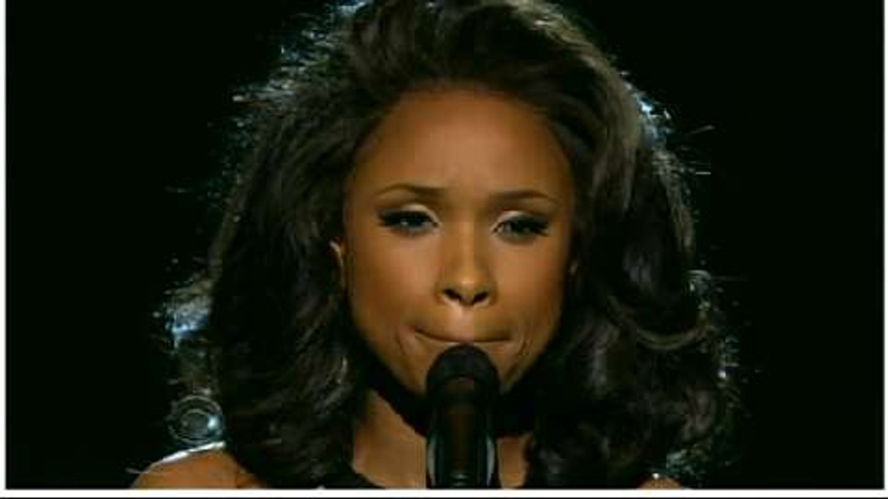 Grammy Awards : Hommage à Whitney Houston par Jennifer Hudson