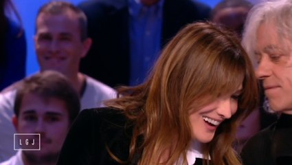 Le Grand Journal : malaise avec Carla Bruni qui refuse de répondre à des questions...
