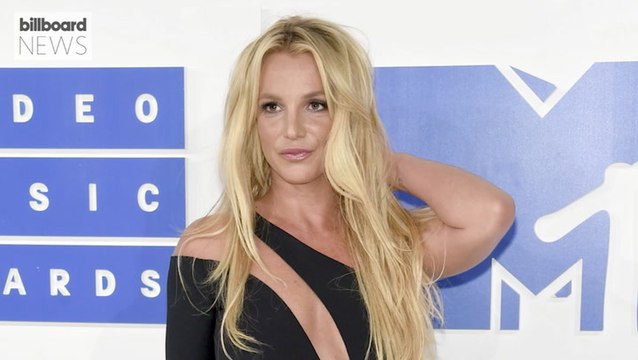 Britney Spears Shows Off ‘Small Belly’ as Ex Kevin Federline Reacts to Pregnancy | Billboard News