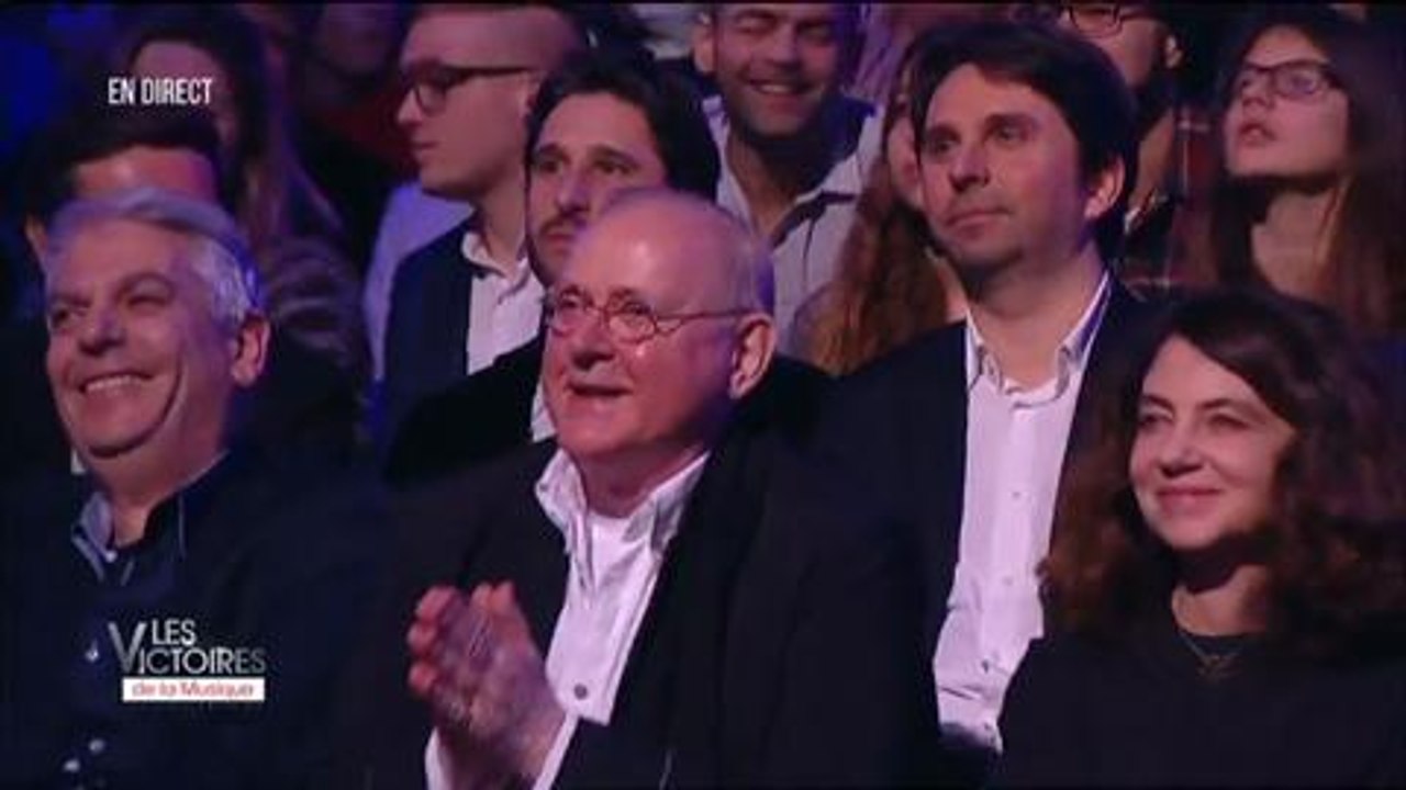 Véronique Sanson s'emmêle les pinceaux aux Victoires de la Musique