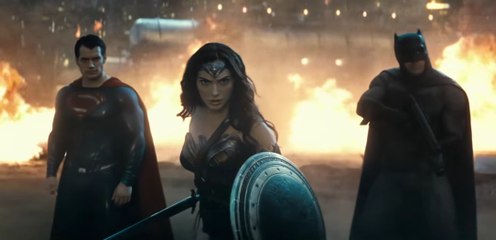 Batman v Superman - L'Aube de la Justice : nouvelle bande annonce explosive (VF)