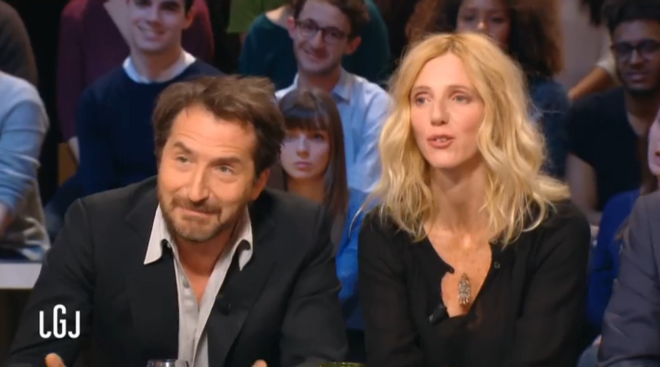 Edouard Baer "gêné" par une transition de Maïtena Biraben... Malaise dans Le Grand Journal
