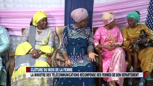 CLOTURE DU MOIS DE LA FEMME , La ministre des télécommunications récompense les femmes de sont département