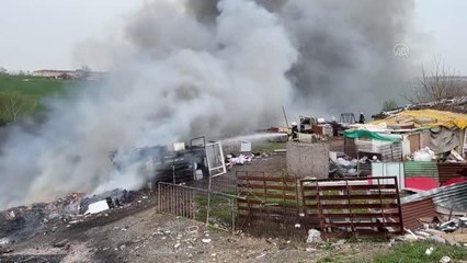 Son dakika haberleri! Hurda malzemelerin bulunduğu alanda çıkan yangın söndürüldü