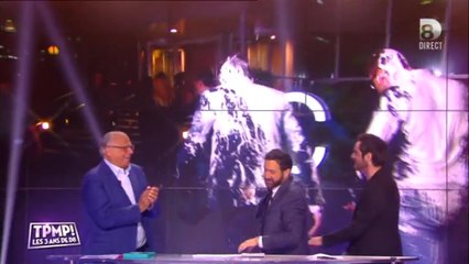 Quand Cyril Hanouna piège ses chroniqueurs pour une photo de famille