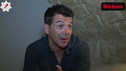 Stéphane Plaza présente A gauche, en sortant de l'ascenseur, sa pièce de théâtre diffusée sur M6