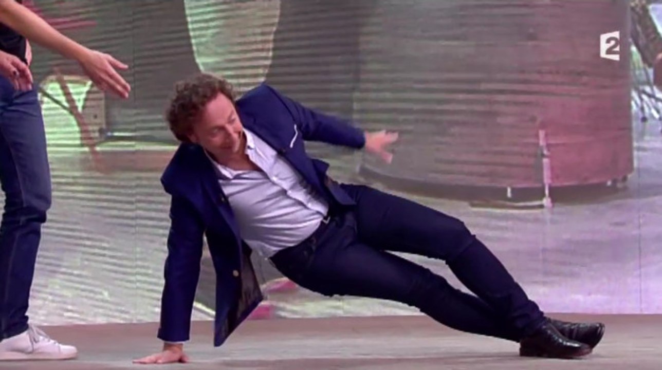 Quand Stéphane Bern se met au hip-hop c'est pas gagné... mais c'est très drôle !