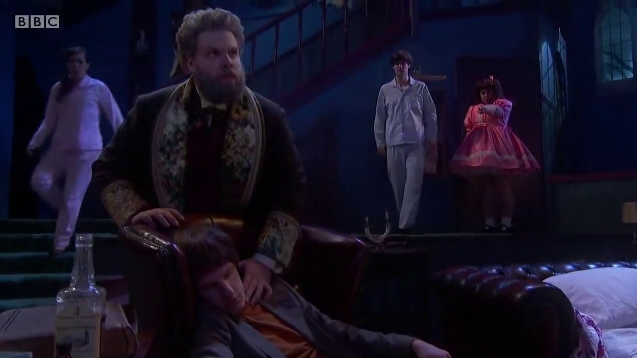 The Goes Wrong Show S1E4 • The Lodge - video Dailymotion