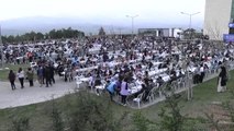 KAHRAMANMARAŞ - AK Parti Grup Başkanvekili Ünal, öğrencilerle iftar yaptı